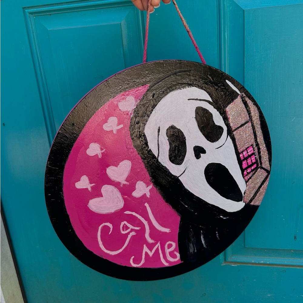 Halloween “Scream” door hanger